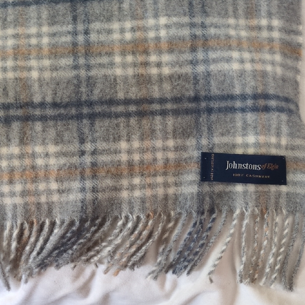 Johnstons of Elgin Blue and Gray Cashmere Scarf